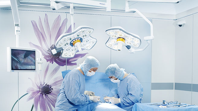 operacione lampe u bolničkoj sali